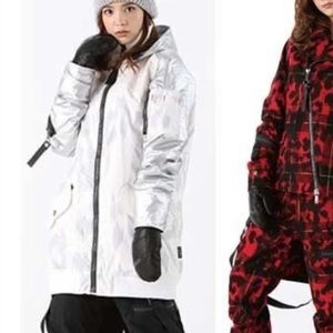 Burton x L.A.M.B. Misfit Bomber Jacket S